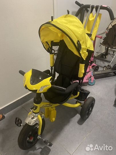 Детский велосипед с ручкой