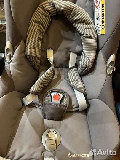 Автомобильное кресло Maxi Cosy с базой isofix