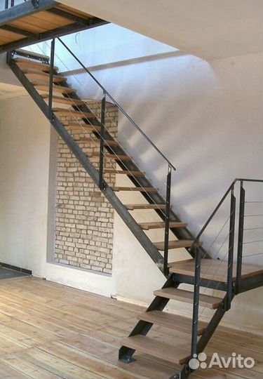 Лестница в коттедж