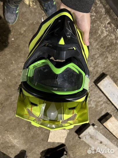 Шлем для мотокросса