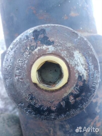 Гидроцилиндр подъема кузова