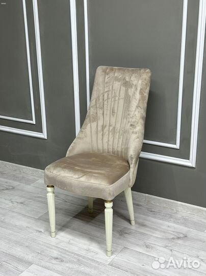 Комплект стол и стулья.Оплата при получении