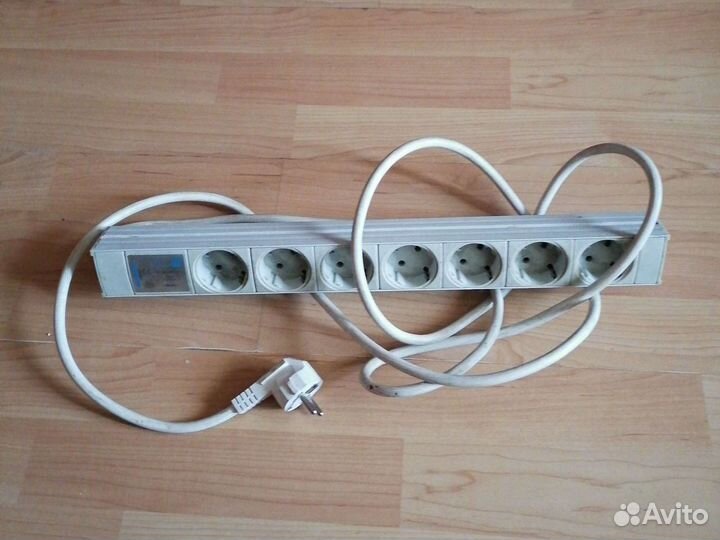 Блок 7 розеток, Германия