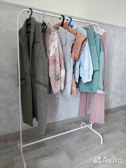 Разгружаю гардероб 42-44