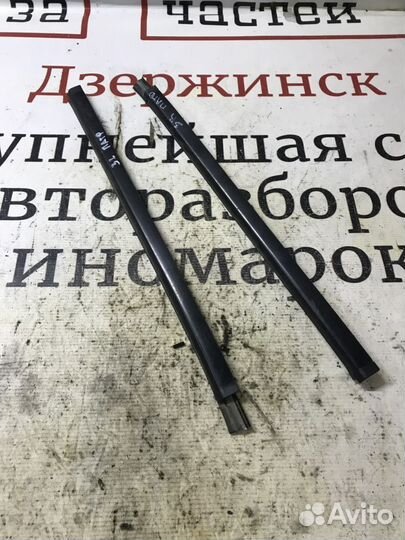 Накладка стекла Nissan Pathfinder