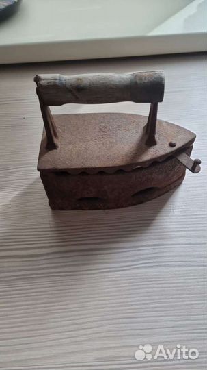 Старый утюг