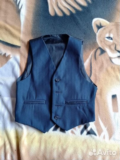 Отдам школьные рубашки