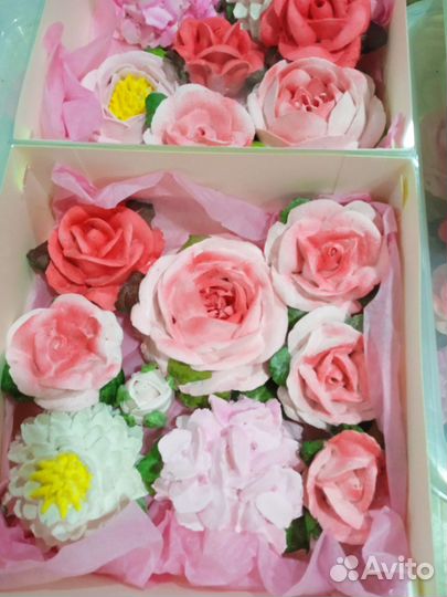 Букеты и коробки из зефирных цветов ручной работы