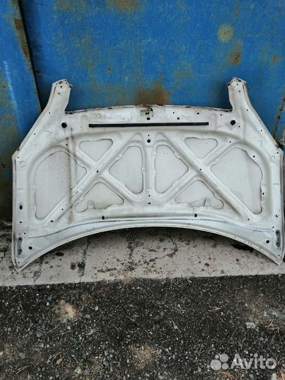 Капот Toyota Ipsum ACM21