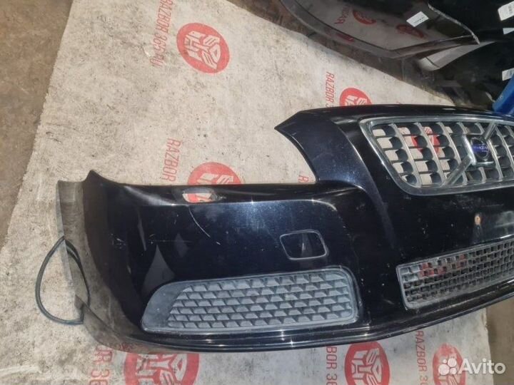 Бампер передний Volvo V70 B5254T6 2009