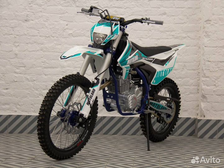 Мотоцикл новый MotoLand X3 250 LUX