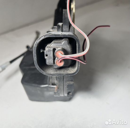 Замок передней правой двери Geely MK Cross