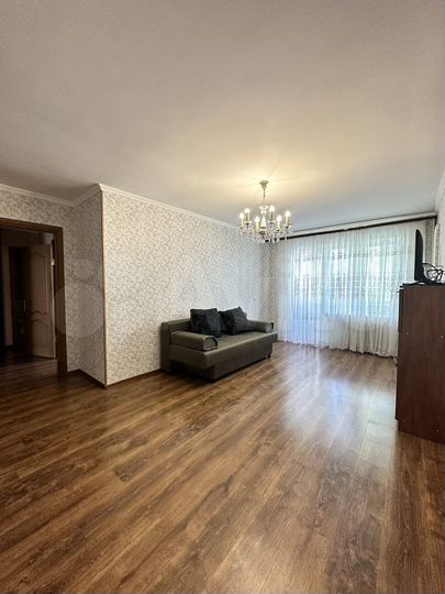2-к. квартира, 51 м², 6/9 эт.