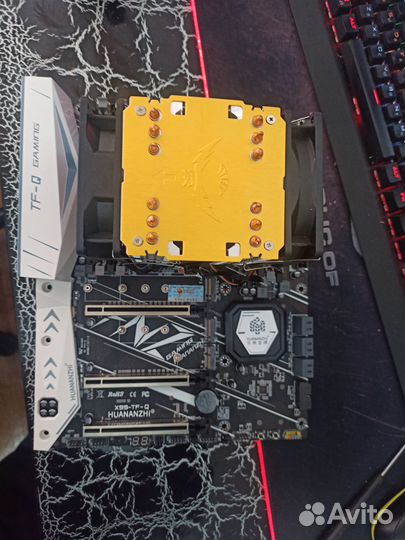 Huananzhi X99 TF-Q+2678V3+башня