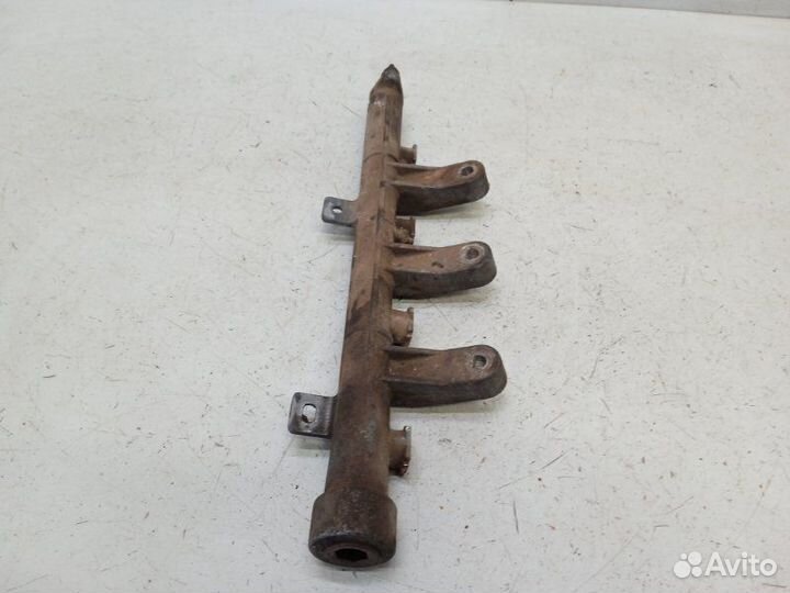 Рейка топливная (рампа) Hyundai Accent 1.3 2001