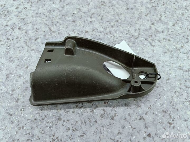 Держатель левого отражателя верхней полки scania