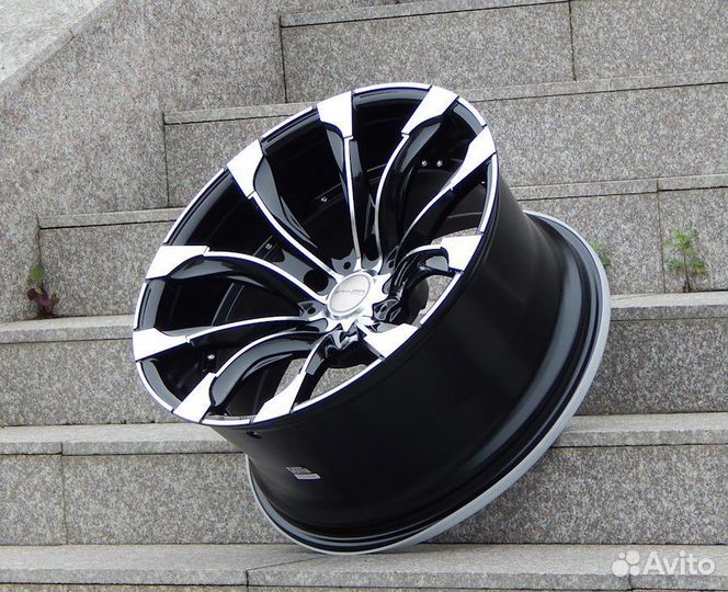 Диски SWheels R22 ET0 на Mercedes G-Class G550 G63