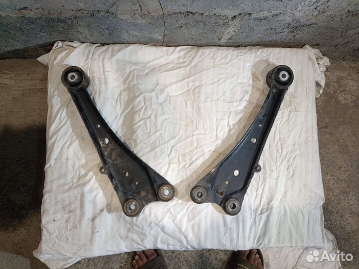 Рычаг задний продольный Toyota RAV4 40