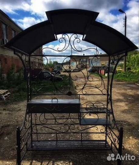 Мангал с крышей