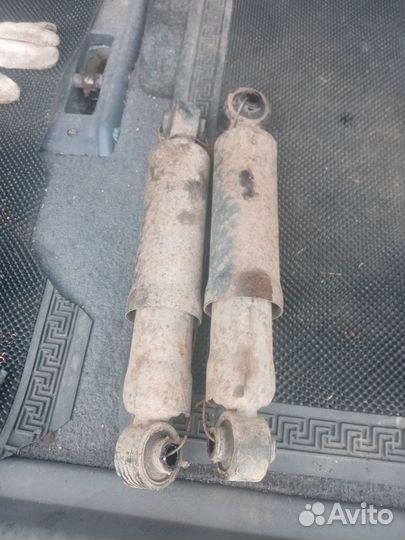 Амортизатор задний Chrysler Voyager 3