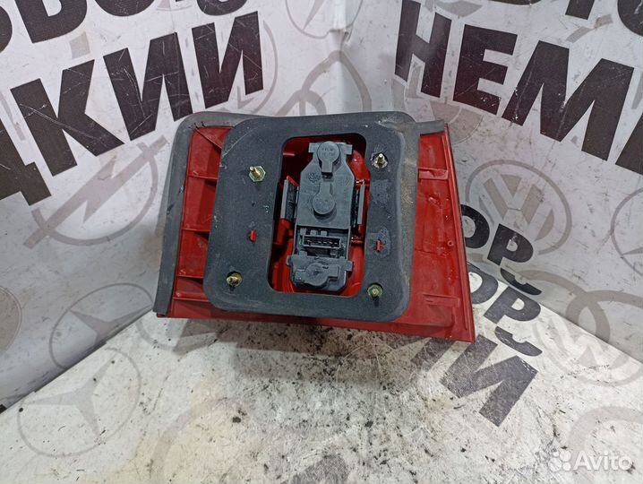 Фонарь задний правый Audi A6 C5 универсал