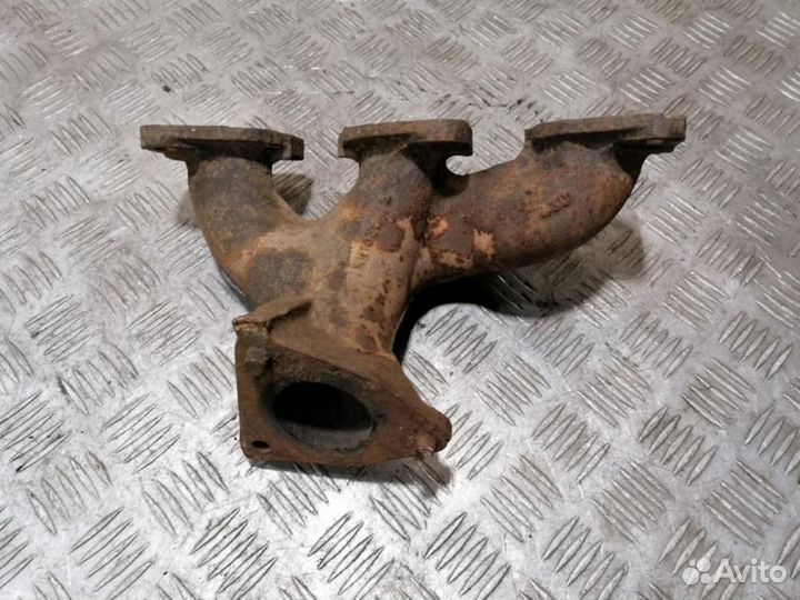 Коллектор выпускной правый Nissan Maxima a32