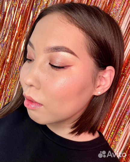 Визажист Бровист