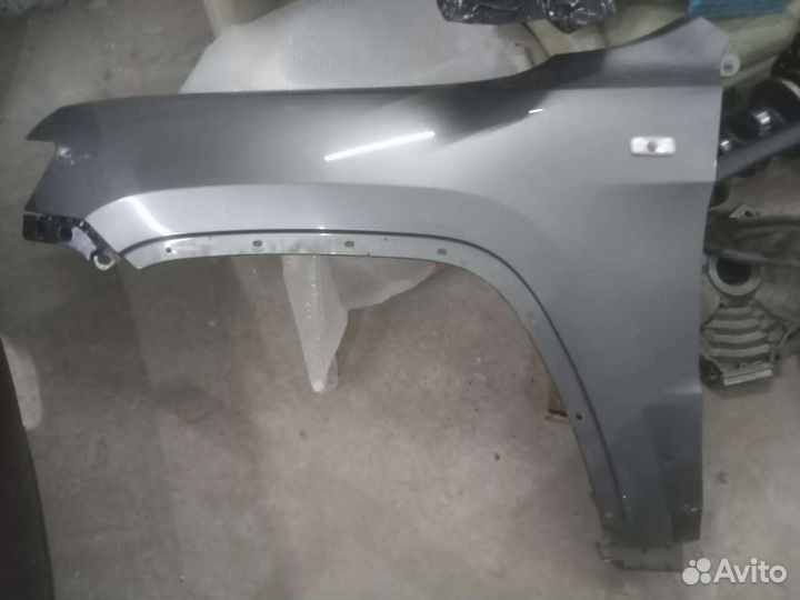 Крыло левое Jeep grand Cherokee 2012гв