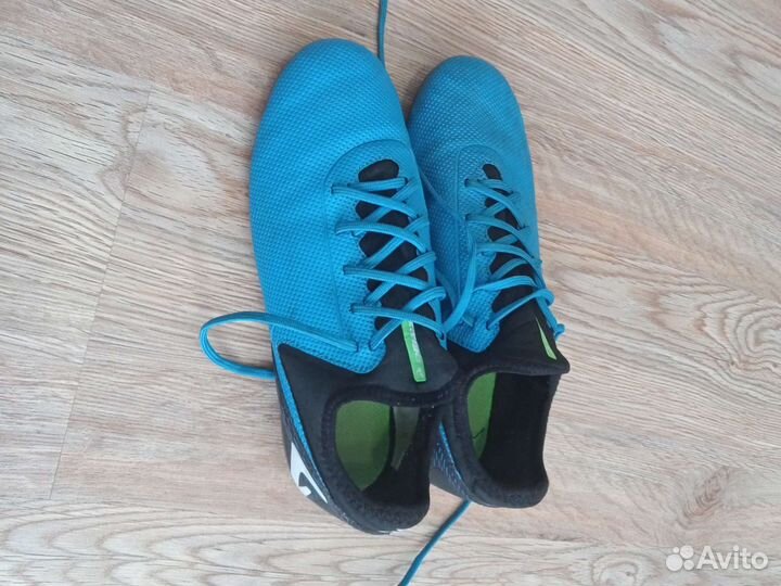 Футбольные бутсы