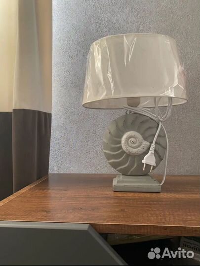 Лампа светильник настольный