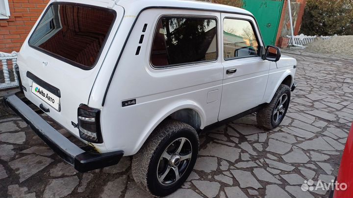 LADA 4x4 (Нива) 1.7 МТ, 2011, 143 000 км