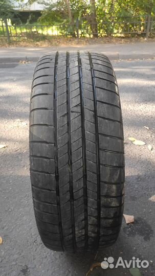 Bridgestone Turanza T005 215/55 R17