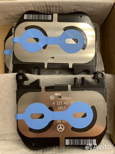 Новые оригинал тормозные колодки Mercedes W223