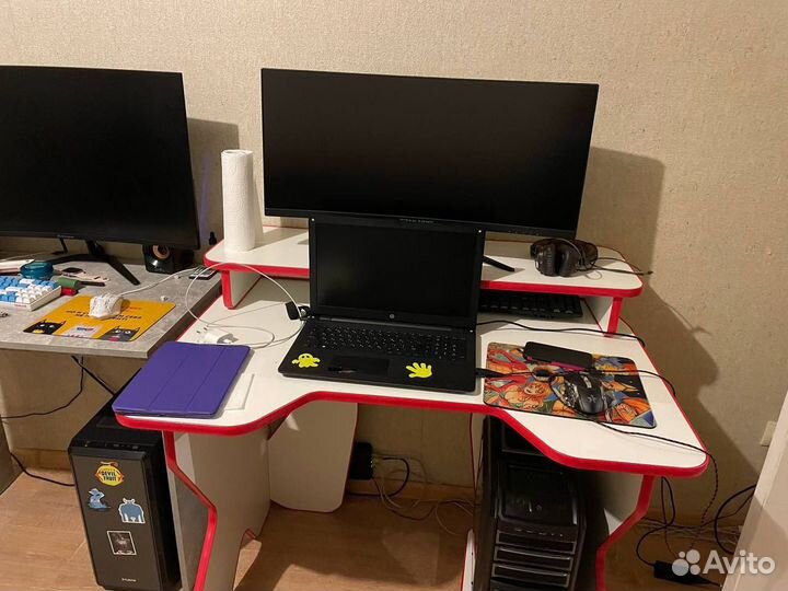 Компьютерный стол