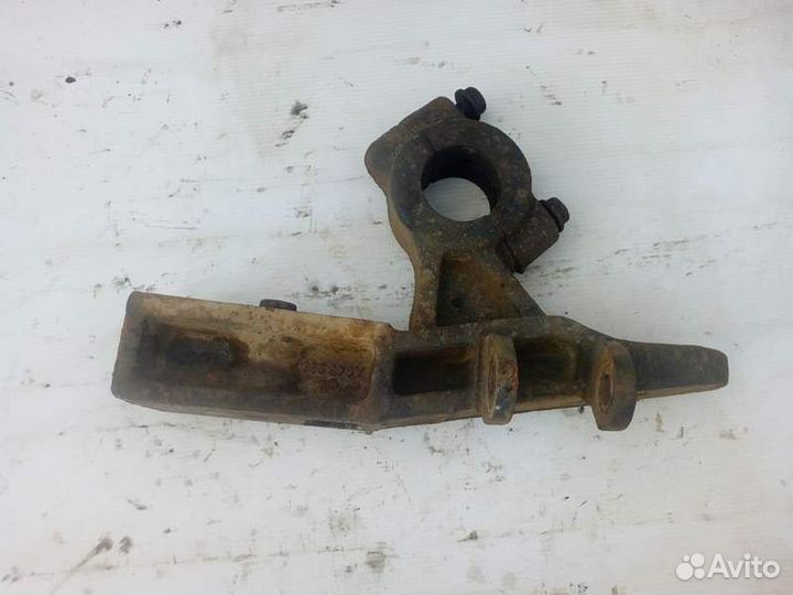 Кронштейн стабилизатора, переднего моста, нижний л