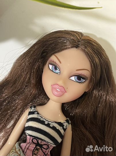 Кукла Bratz Братц Pampered Pupz Charli Чарли