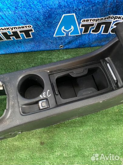 Подлокотник Opel Astra J A14XER 2011