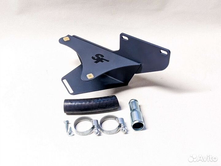 Кронштейн под бачок VAG Golf 2 на Niva Travel