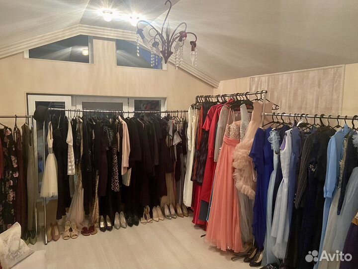 Распродаю вечерние платья