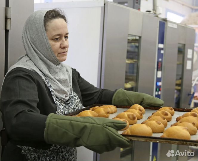 Работа Кондитер. Женский Храм Москва. Проживание