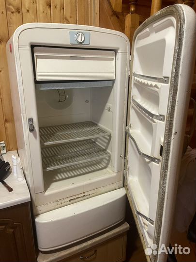 Холодильник мир СССР ретро