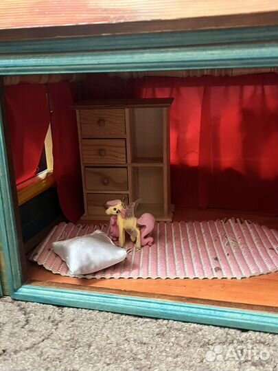 Домики и кровать для кукол ручная работа
