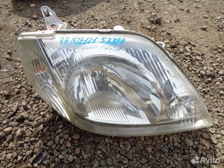 Фара правая Toyota Corolla NZE121 1NZ-FE 2001
