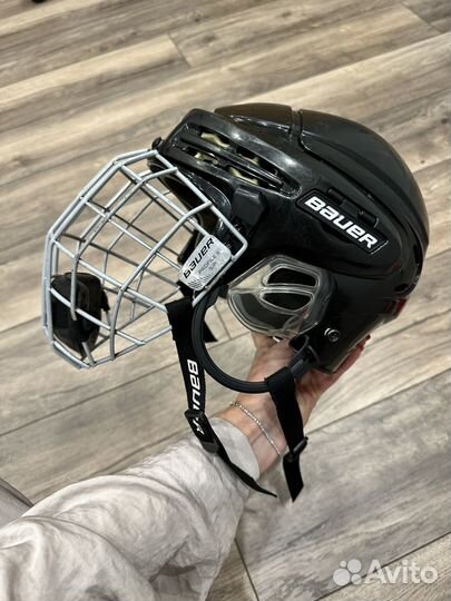 Хоккейный шлем bauer