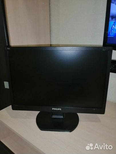 Монитор Philips