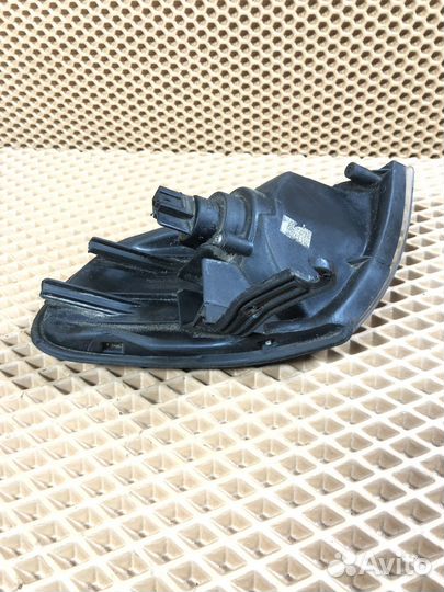 Повортник передний правый Nissan Almera n15