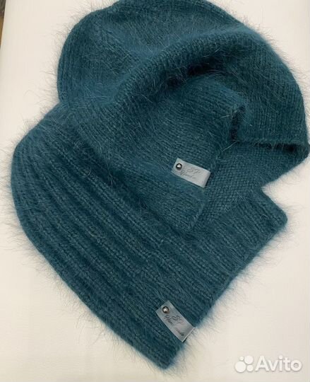 Шапочка, манишка, бактус из пуха норки