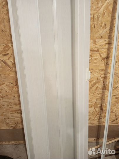 Складная дверь гармошка