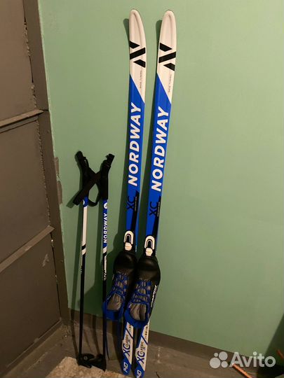 Лыжи беговые детские 140 с ботинками 33