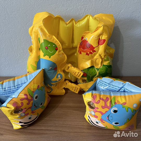 Жилет и нарукавники для плавания intex